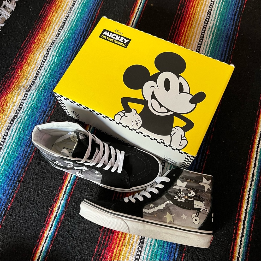 Vans Disney Mickey Mouse plane crazy sk8 hi